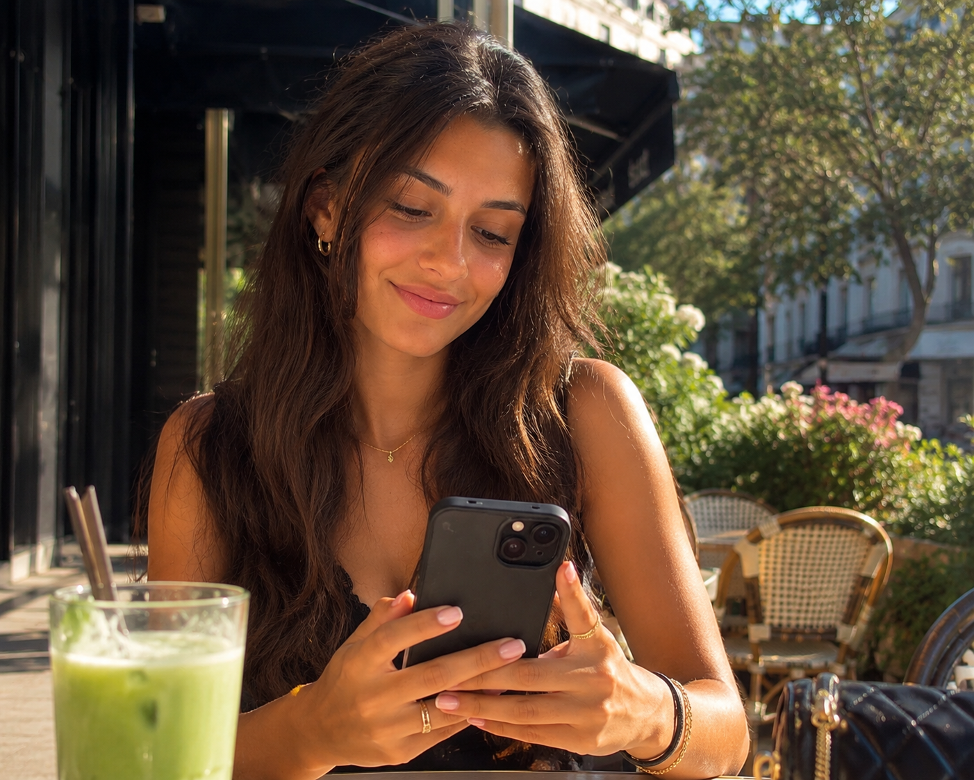 Person using Divora on a phone